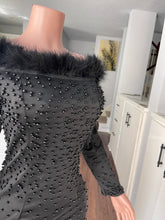 Load image into Gallery viewer, BLACK OFF SHOLDER EVENING DRESS
