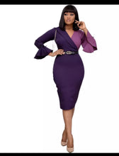 Load image into Gallery viewer, V-NECK BELL LINOG SLEEVE
