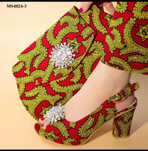 Load image into Gallery viewer, Handbag &amp; heel set African designs
