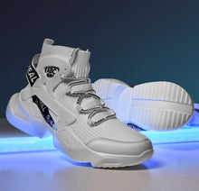 Load image into Gallery viewer, HIGH-TOP COMFORTABLE SNEAKER
